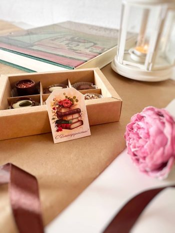 Упаковка под 6 конфет с тонкими разделителями, крафт — изображение 2